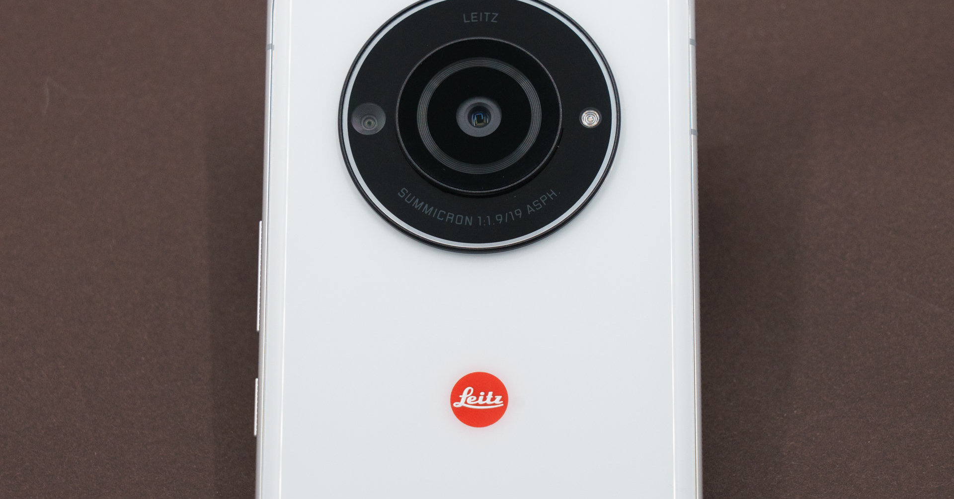 ライカのスマホ「Leitz Phone 2」を深掘り AQUOS R7とはどこが違う？（1/4 ページ） - ITmedia Mobile