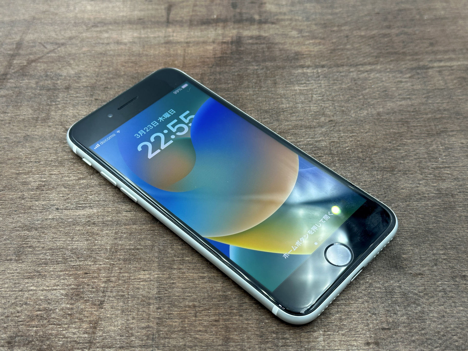 iPhoneSE第二世代【64GB】スマートフォン本体