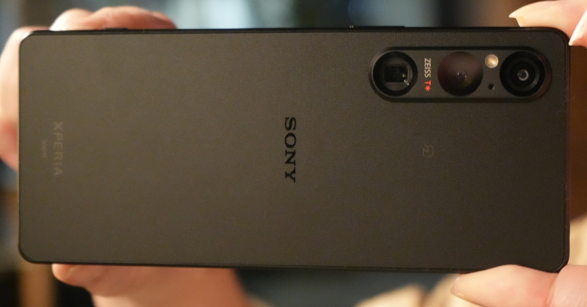 約20万円の「Xperia 1 V」は誰向けか Xperia 1 IVユーザーが感じた