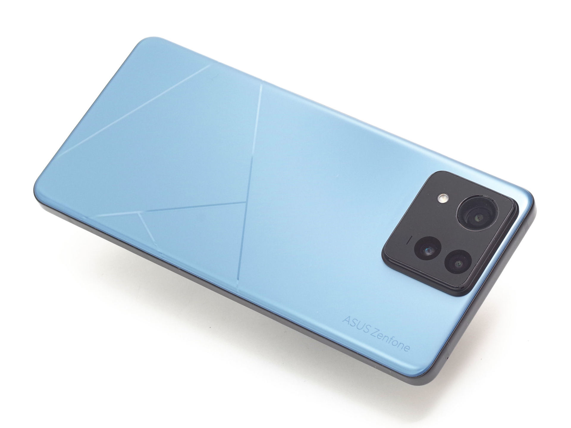 Zenfone 11 Ultra」速攻レビュー カメラから新AI機能、パフォーマンス