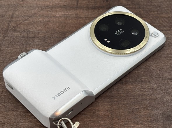 Xiaomi 14 UltraAQUOS R9r