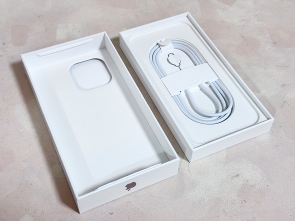 iPhone16ProMax \񑈒D