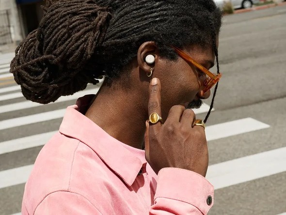 Google PixelBuds Apple AirPodsPro