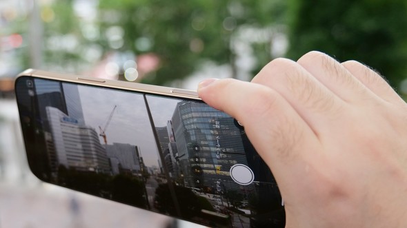 iPhone Xperia J Vb^[L[