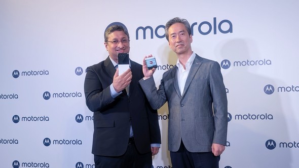 hR motorolarazr50d ܂肽݃X}z tbv