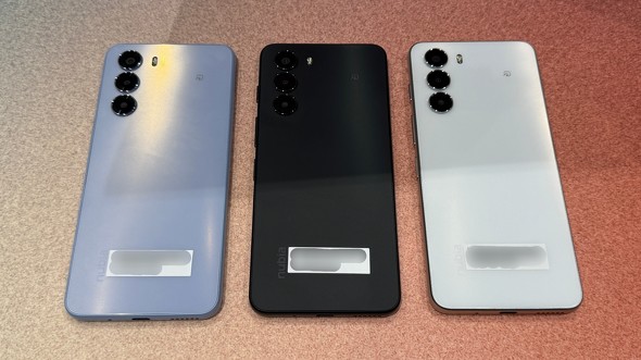 nubiaFlip2 �܂肽���݃X�}�z ZTE