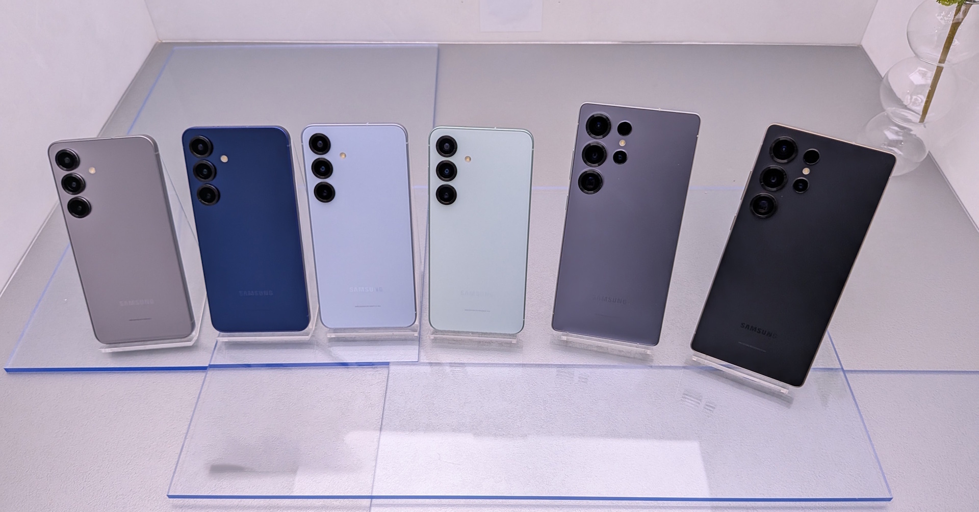 Galaxy S25」「Galaxy S25 Ultra」がドコモとauから登場 オンライン