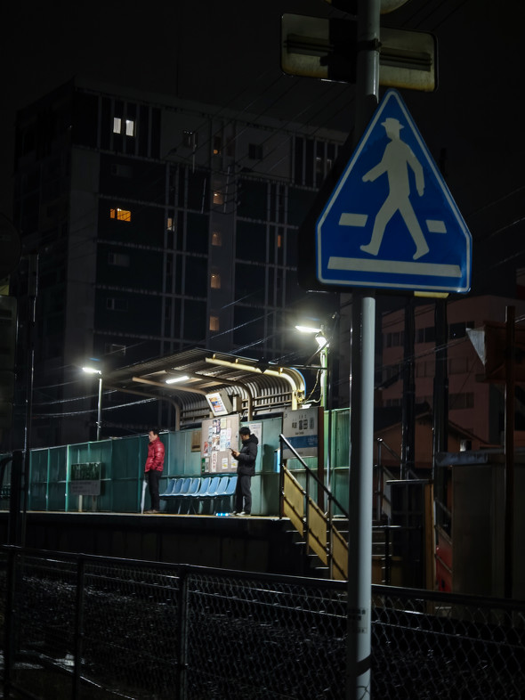 AQUOS R9 pro��Xiaomi 14T Ultra�̔�r