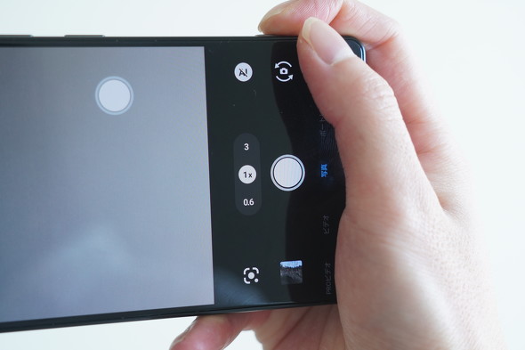 AQUOS R9 pro��Xiaomi 14T Ultra�̔�r