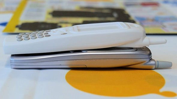 F503i hR P[^C KP[ tB[`[tH vO~O