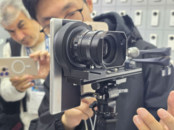 realme Interchangeable-lens Concept