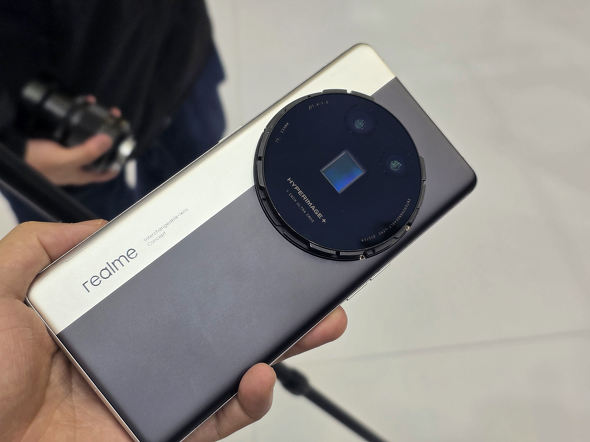 realme Interchangeable-lens Concept