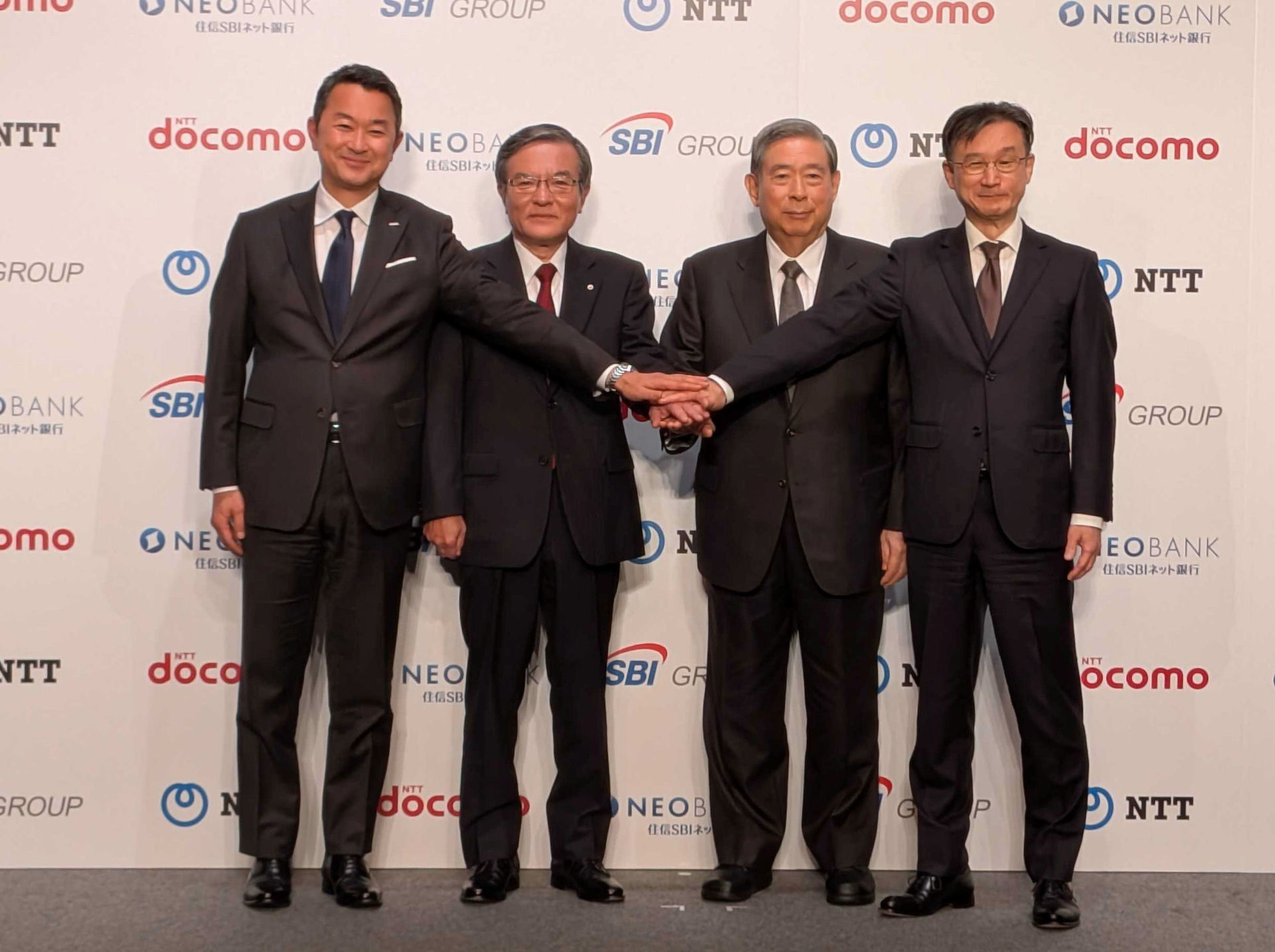 ドコモの銀行業はどんなサービスに？ なぜSBIはソフトバンクではなくドコモと手を組んだのか 北尾氏が回答 - ITmedia Mobile