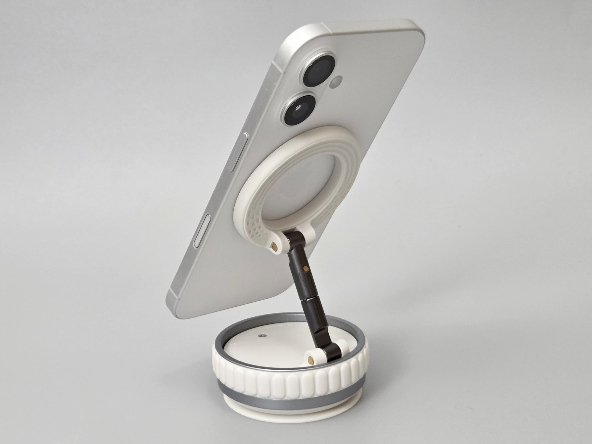 3COINSで1650円の「真空吸着マグネットリングスタンド」なら、iPhoneやスマホをどこでも手軽に固定できる（1/2 ページ） -  ITmedia Mobile