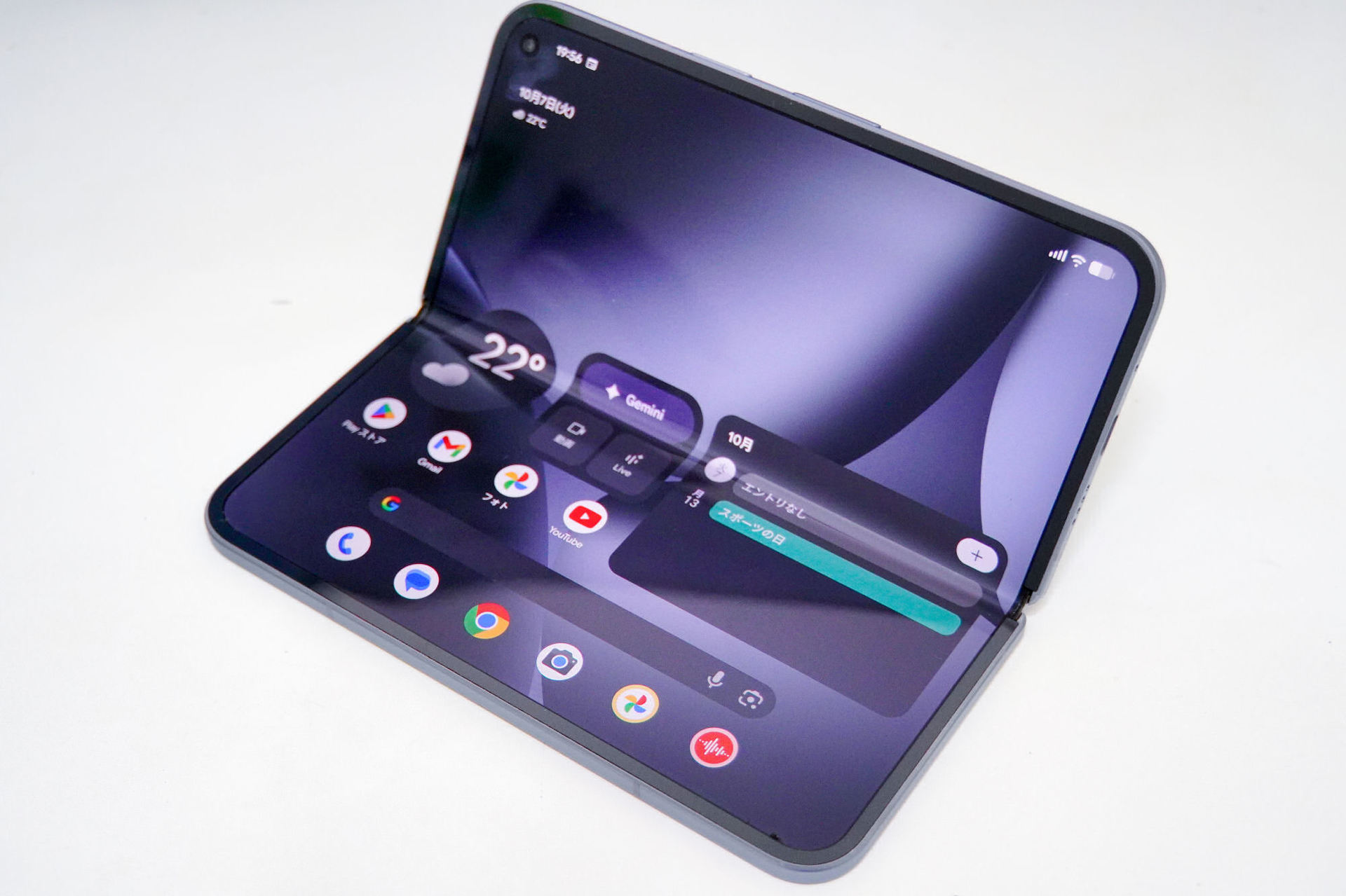 3世代目「Pixel 10 Pro Fold」レビュー 薄型軽量への正直な評価 