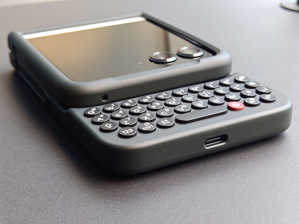 Clicks キーボード Moto Razr 60 Ultra用 Clicks Keyboard for Motorola Razr Base, Plus (2024 & 2025