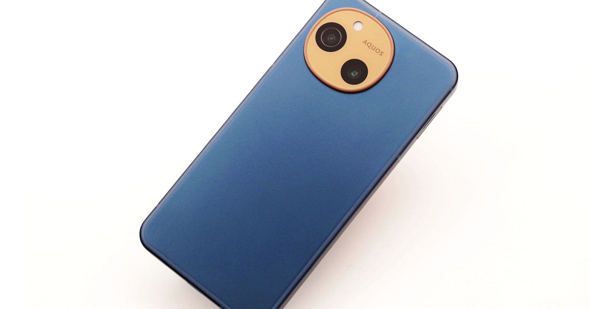 「AQUOS sense10」の魅力を徹底解剖　カメラやAIが進化、自分らしさを演出できる“よきパートナー”