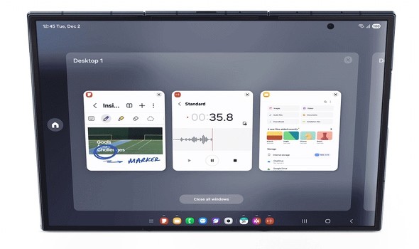 GalaxyZTriFold �T���X���d�q 3�܂�X�}�z