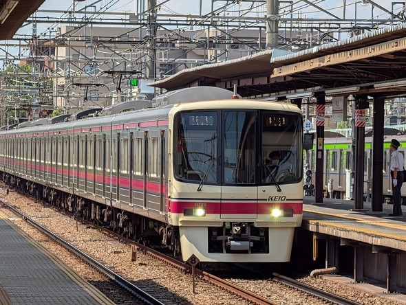 �]���J����