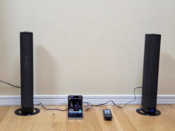 2���j�b�g�^�ŉ��y�𕷂�