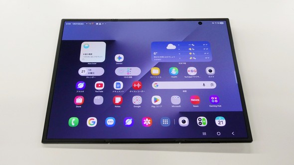 GalaxyZTriFold �T���X���d�q 3�܂� �܂肽���� �t�H���_�u��