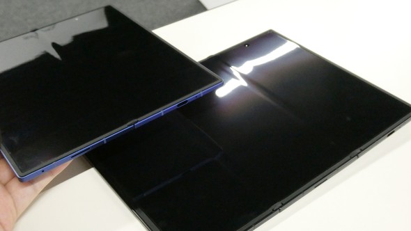 GalaxyZTriFold �T���X���d�q 3�܂� �܂肽���� �t�H���_�u��