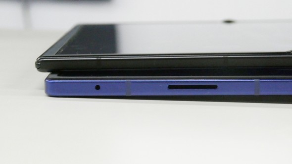 GalaxyZTriFold �T���X���d�q 3�܂� �܂肽���� �t�H���_�u��