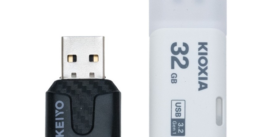 有線CarPlay／Android Autoを約5000円でお手軽ワイヤレス化　超小型「APP wireless MINI」を試してみた