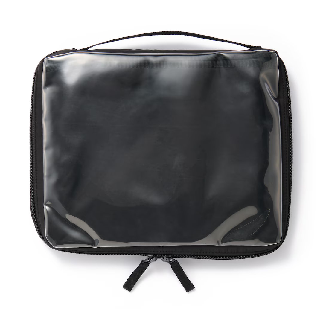 【無印良品】2790円の「コレクションケース」　用途別にポケットを選べる