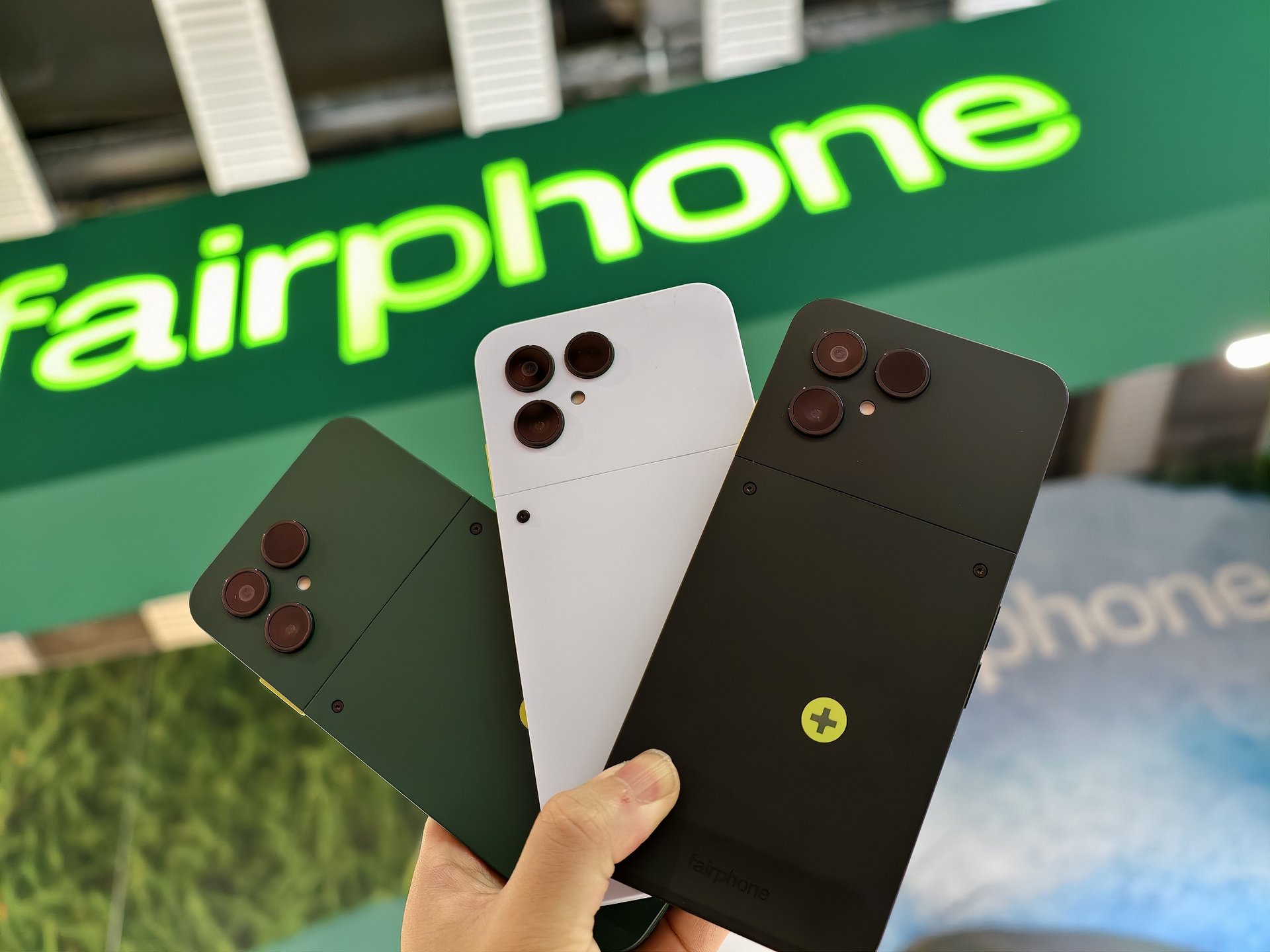 自分で修理できるスマホ「Fairphone(6th Gen.)」を見てきた わずか10分