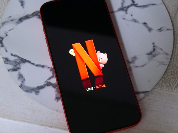 LINE Netflix �L�� �R���{