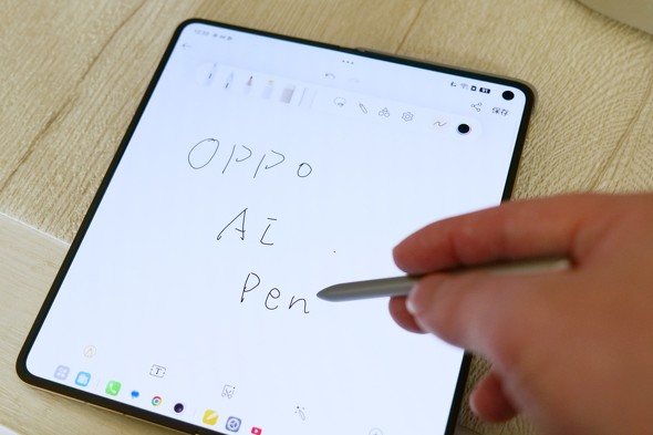 OPPOFindN6 �܂肽���݃X�}�z