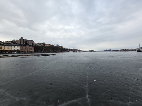 Galaxy S26 Ultra�ŎB�e