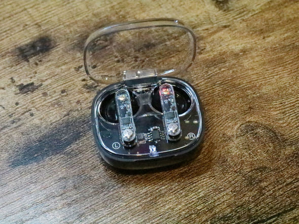 �_�C�\�[ SKELETON True Wireless Earphone