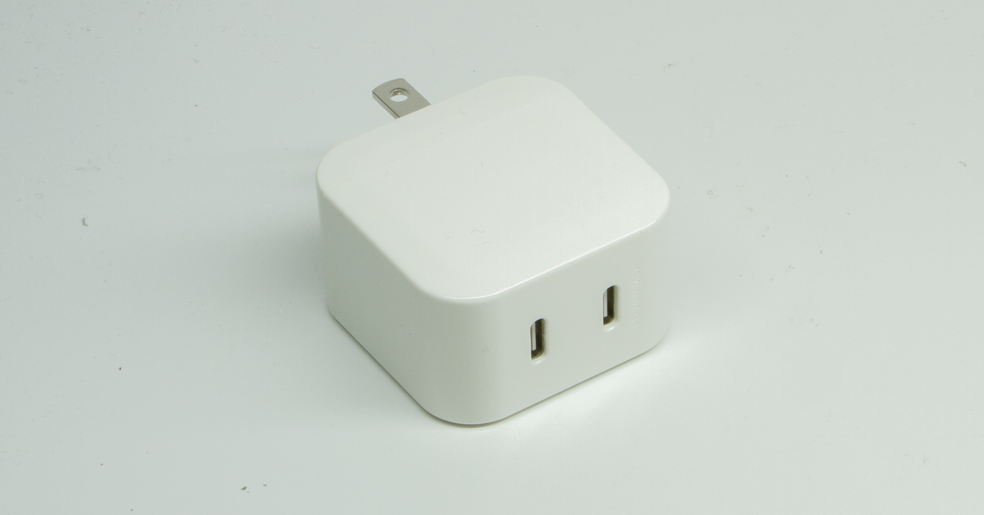 ダイソーで1100円の「USB充電器（PD20W）」は、きちんと20Wで充電できるのか？