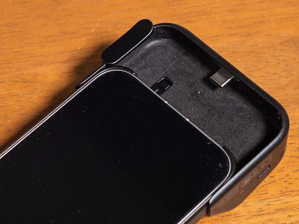 USB Type-C�R�l�N�^�[