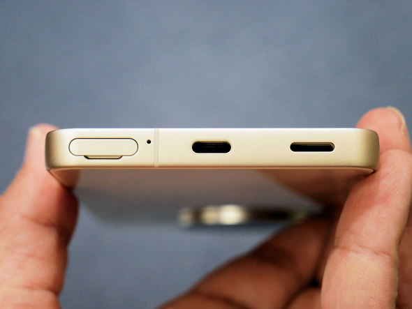 AQUOS R11