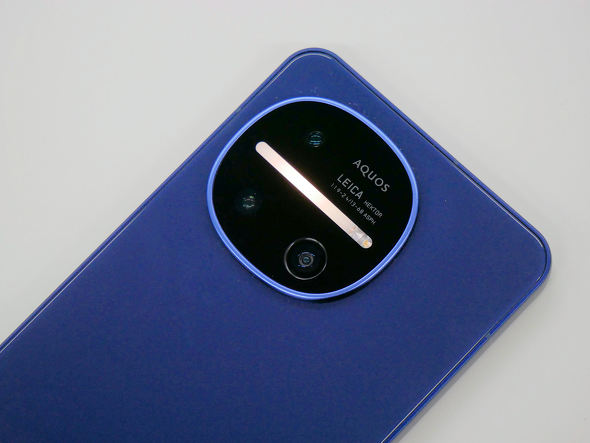 AQUOS R11
