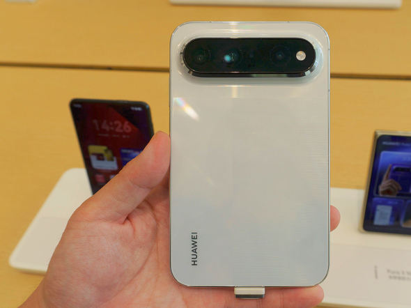 Huawei �[�Z���E����