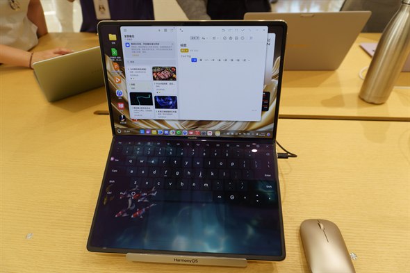 Huawei �[�Z���E����