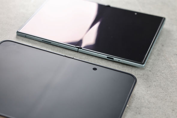 iPhone Duo