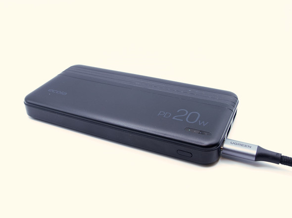 ダイソー1100円PD対応20Wモバイルバッテリー