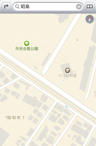 東京・JR昭島駅近くの「パチンコガンダム駅」（左）はなくなっている