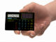 カシオのカード電卓「SL-800」が「未来技術遺産」に　厚さ0.8ミリ、83年発売
