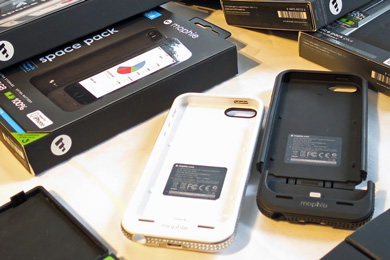 ストレージ バッテリー内蔵iphoneケース Mophie Space Pack 国内発売 写真や音楽を外付け保存 Itmedia News