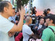 iPhone 6「なんで売ってくれないの！」中国人ら一斉抗議　アップルストアに警官駆けつけ　きっかけは店員の「在庫なくなった。帰って」