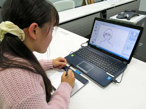 13歳 ドキドキの人生初ペンタブレット Intuos Comic に触ってみた Itmedia News