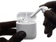 Apple、15分充電で3時間連続使用できる完全ワイヤレスイヤフォン「AirPods」発表