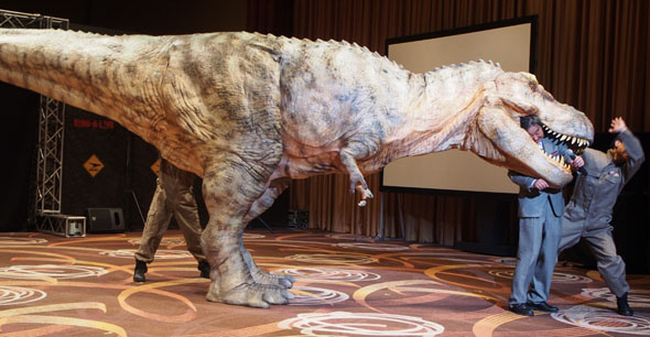よく諦めなかったね 高さ数メートルの リアル恐竜 作り続けて13年 たった6人の制作企業の思いは Itmedia News
