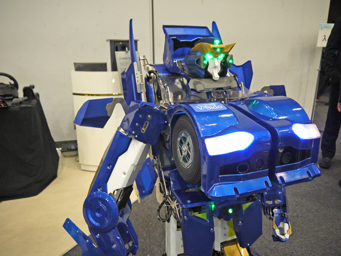 クルマが人型ロボットに変身する J Deite Quarter ロボットカンファレンスに登場 Itmedia News